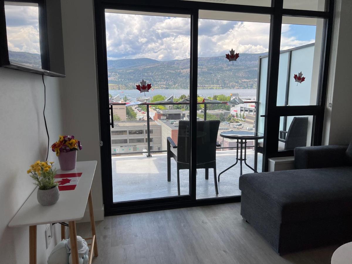 Amazing Brand New Lakeview Condo Downtown Kelowna Eksteriør billede